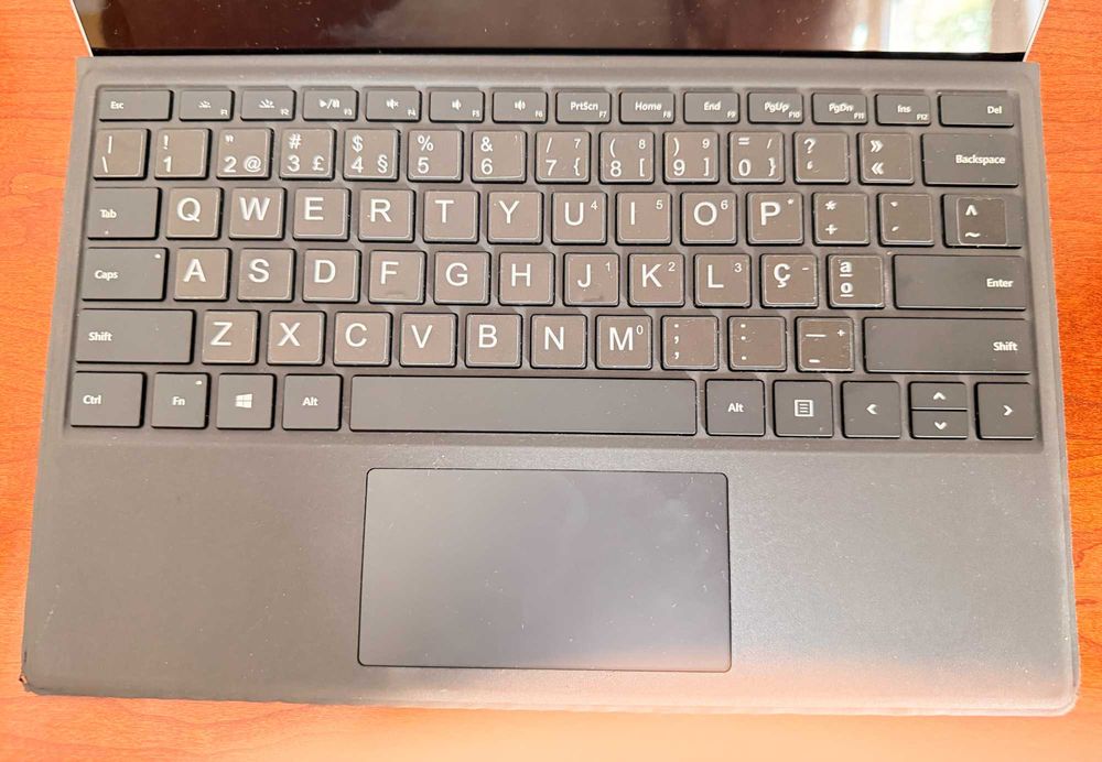 Surface Pro 7 Hibrido|LCD 12.3" 2.8K Tactil|i5-1035G4|8G Ram|Ssd 128G|