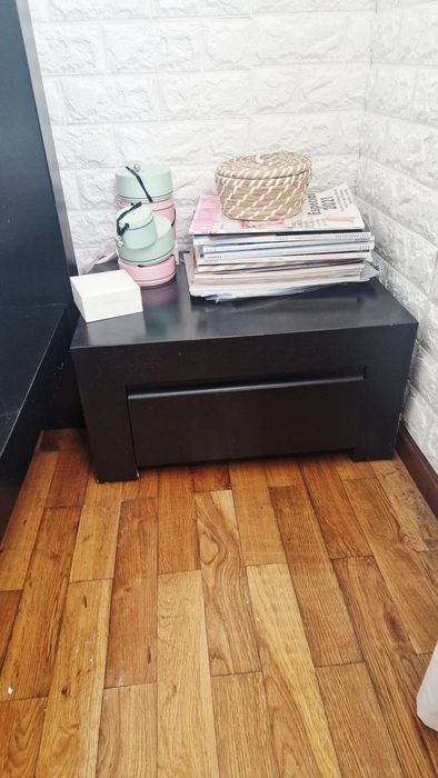 Quarto completo elegante com colchão