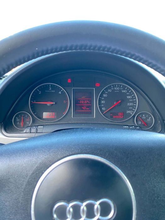 Audi A4 PD 130 cx 6 velocidades
