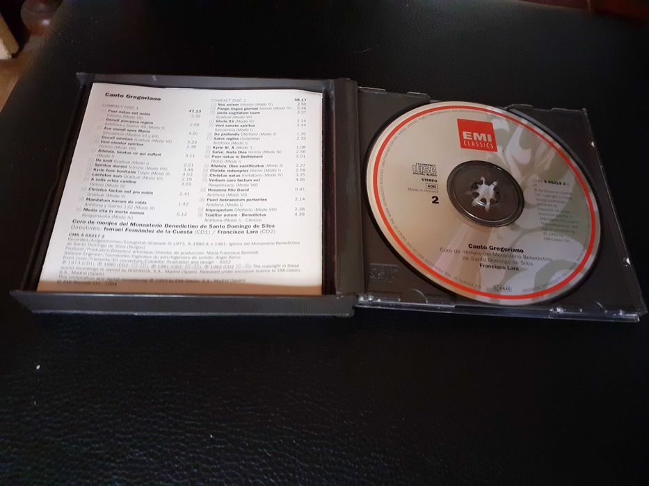 Canto Gregoriano - Coro Monges Mosteiro Beneditino Santo Domingo Silos