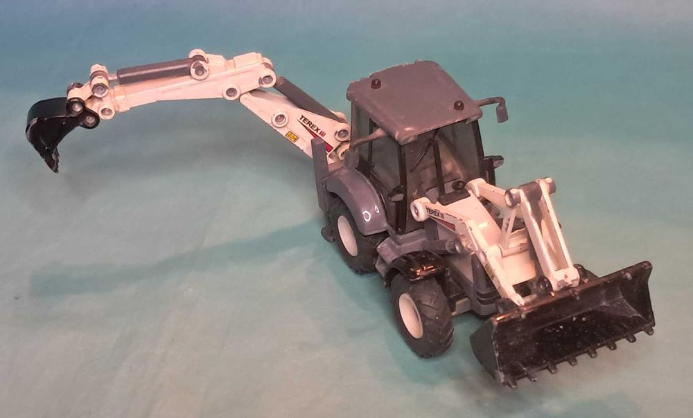 Metalowa koparko-ładowarka Terex firmy Siku z 2005 - 1:50