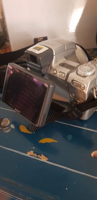 Máquina fotográfica Sony DSC-H9
