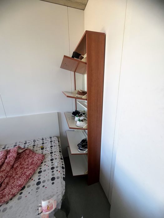 Sapateira em madeira