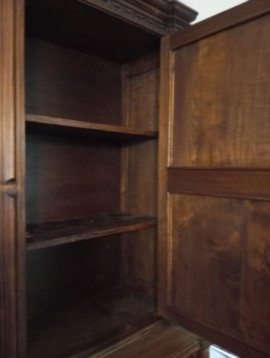 Móvel de sala, usado, em madeira castanho