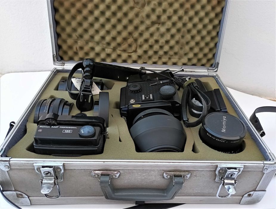 Mamiya RZ 67 (SÓ teleconversor 1.4, mala alumínio, punho e para-sol)