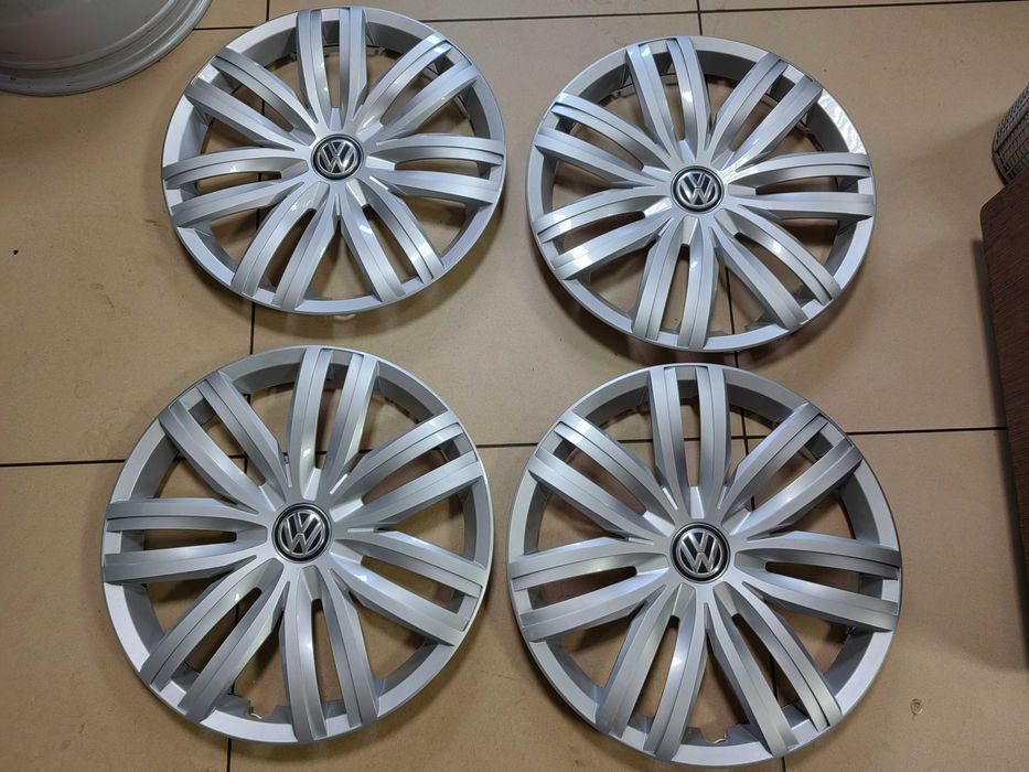 Kołpaki 16  VW Komplet Oryginalne 16 CALI Bardzo Ładne 2K5