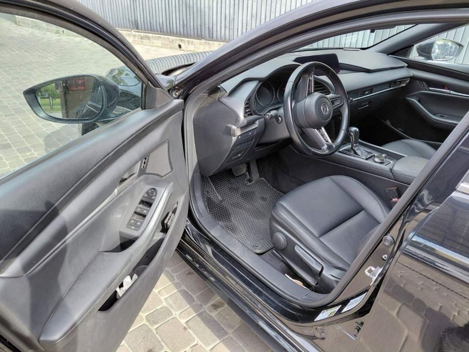 Mazda 3 (2022 року)