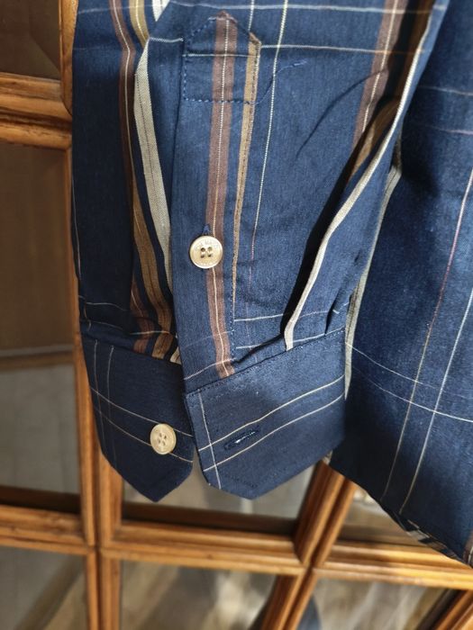 Camisa de homem de tons azul e castanho da marca Tom mago