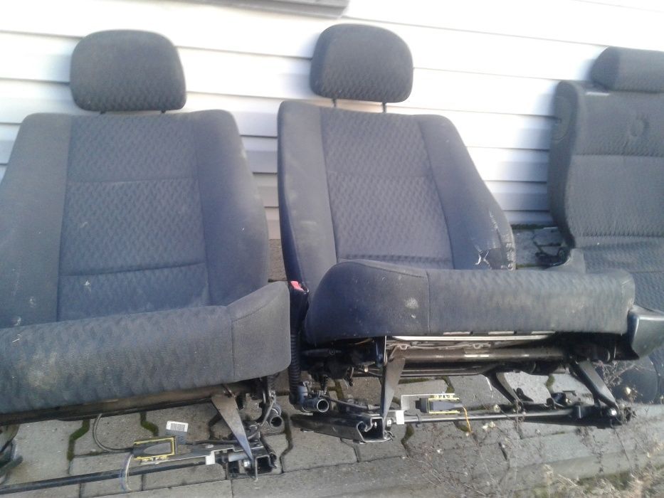 BMW 3 E46 320d Kombi Touring Sedan Fotele Europa Przód Welur Grzane