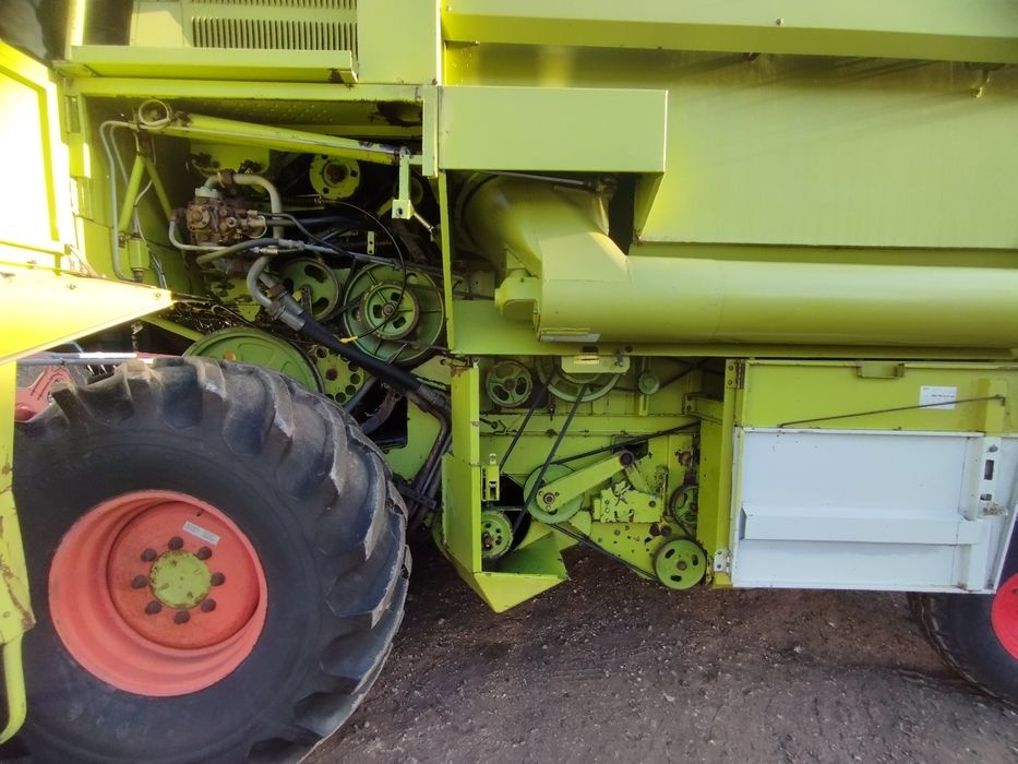 Продам Claas Dominator 96