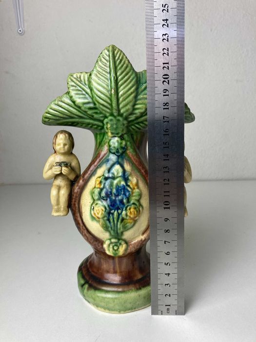 Jarra com 2 meninos em Faiança Caldas da Rainha - Manuel Mafra