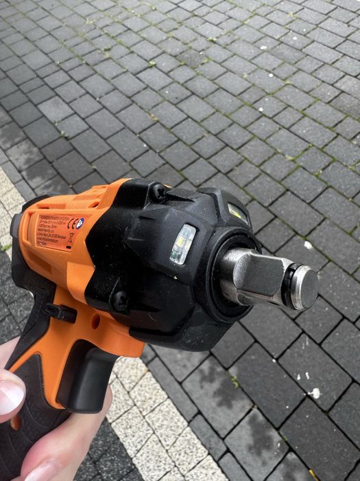Akumulatorowy klucz udarowy Niteo 20 V Max 20V