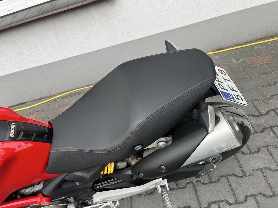 Ducati monster 696
