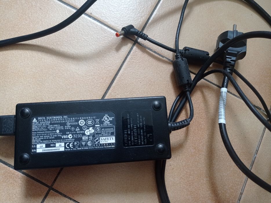 Мережевий адаптер DELTA ELECTRONICS.