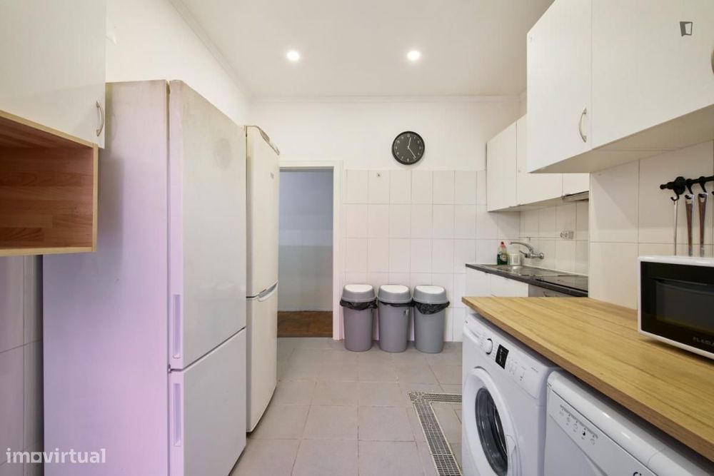 Quarto - localizado em Alameda Lisbon