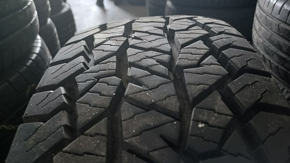 Pneus 245/75/16 HANKOOK