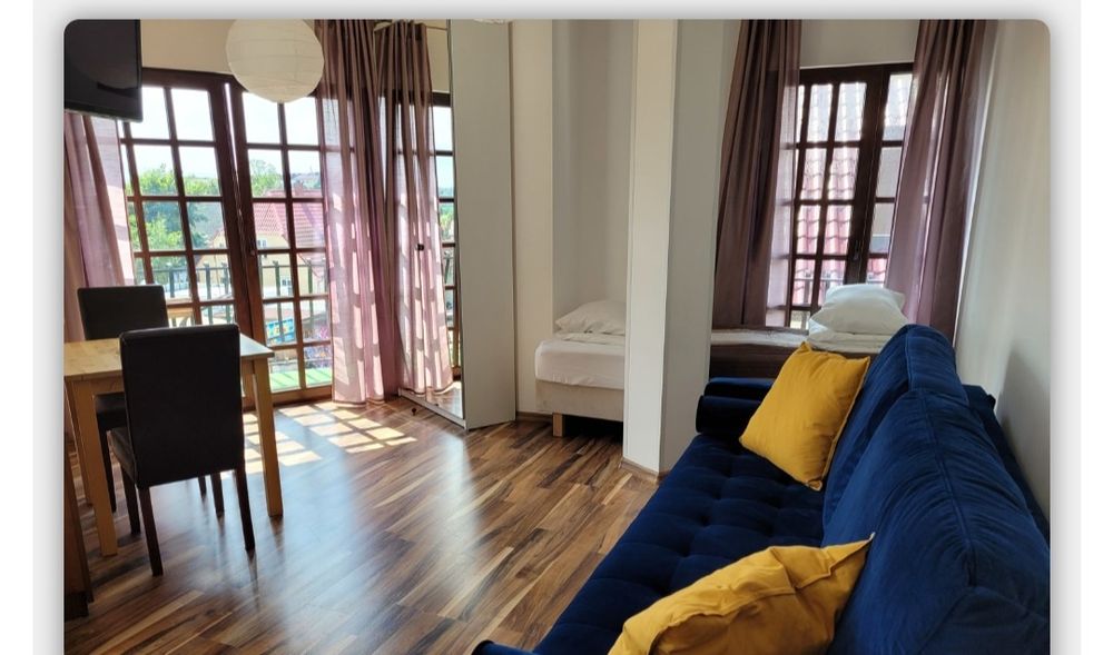 Zasłony 137x240 35szt i karnisze