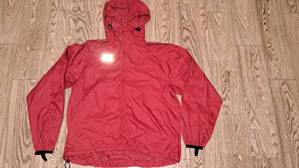 Бігова волого захисна вітровка MIZUNO