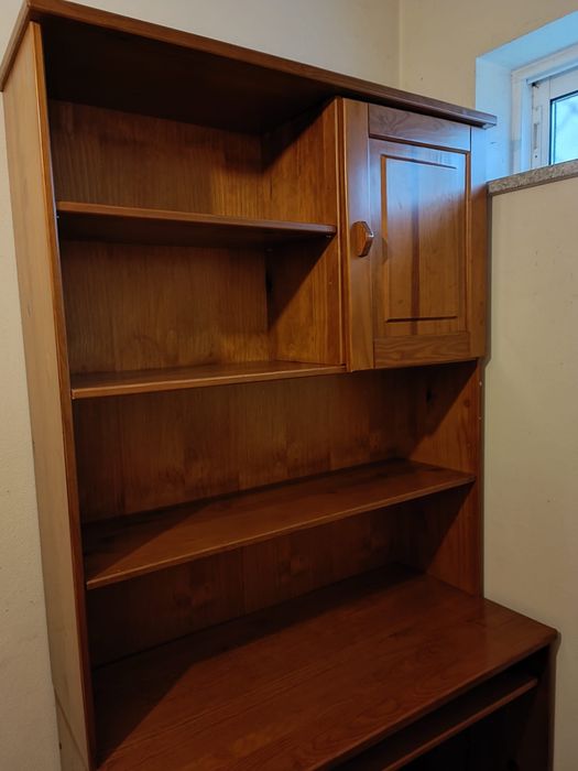 Secretária em madeira