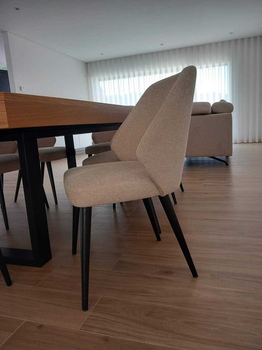 Cadeiras e mesas por medidas de fabrica.