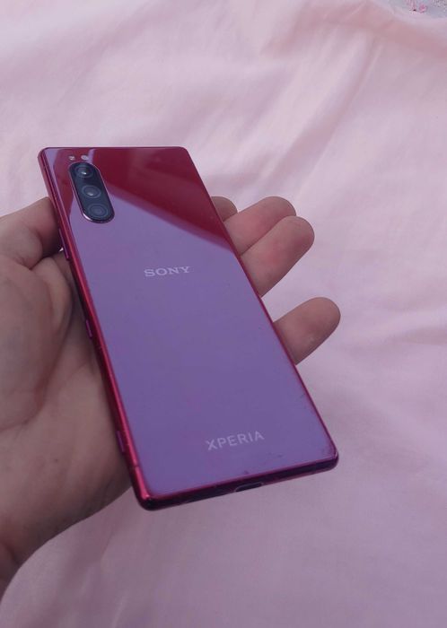 Продам Sony Xperia 5