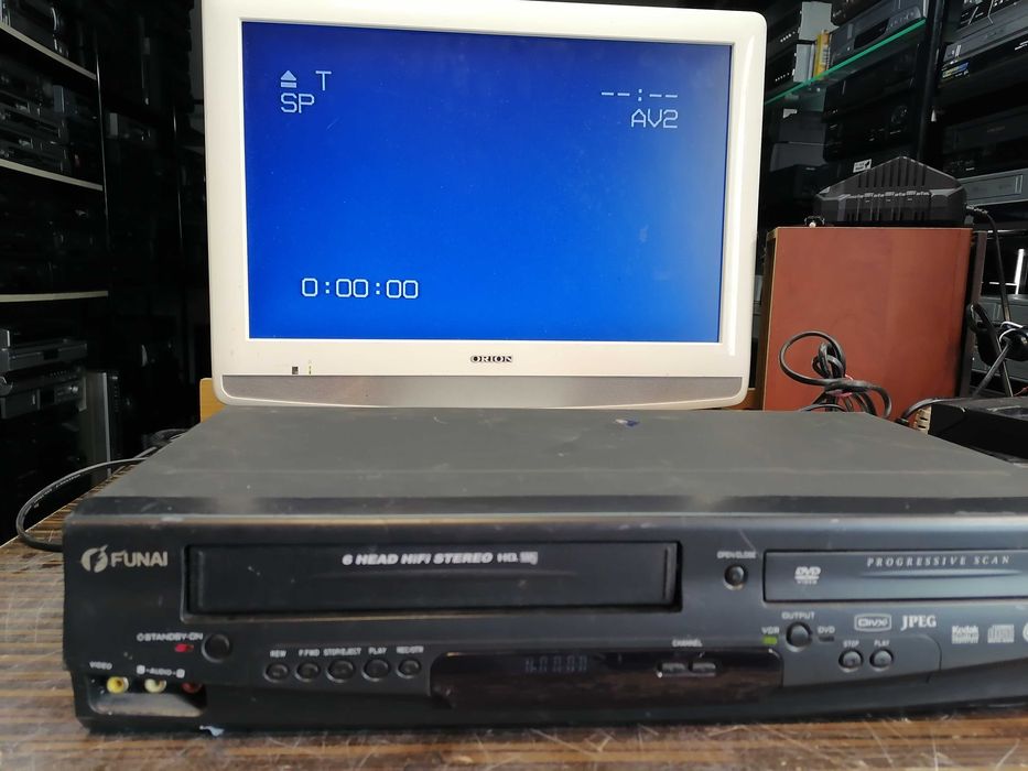 Magnetowid VHS/DVD Funai D8A-A4110DB HI-FI Stereo