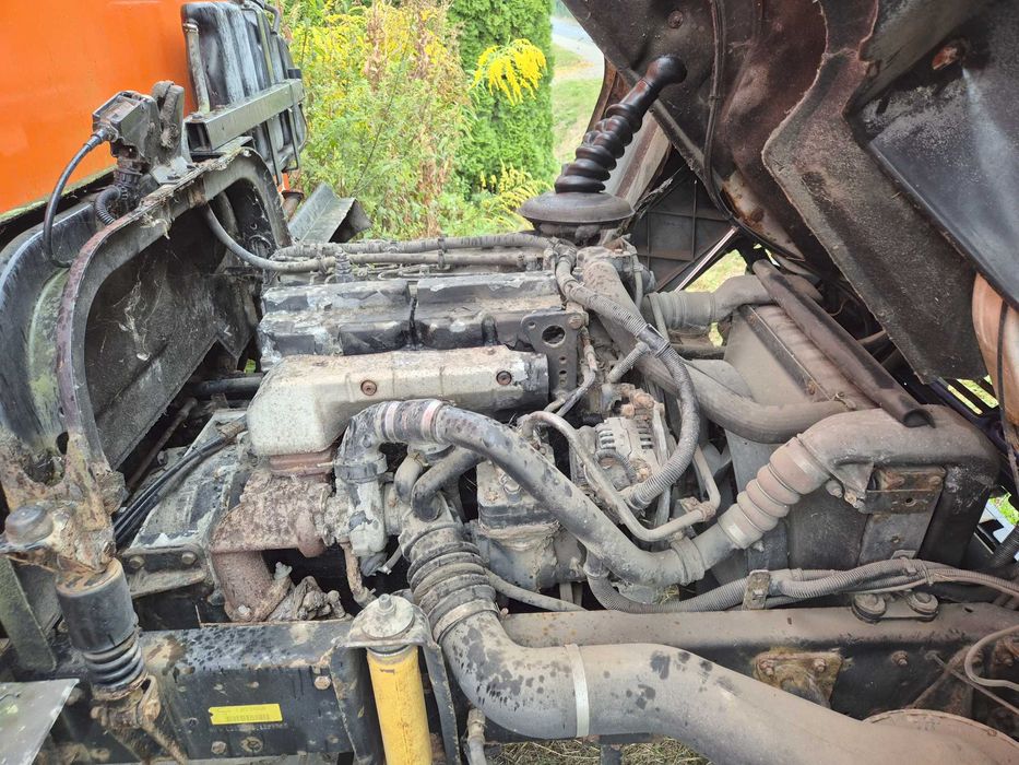 Sprzedam główne podzespoły pojazdu MAN L2000, silnik, skrzynia biegów, kabina, kontener