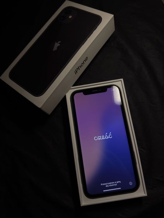 Apple iPhone 11 64 GB – Czarny | Dwa etui + nowa kostka ładowania