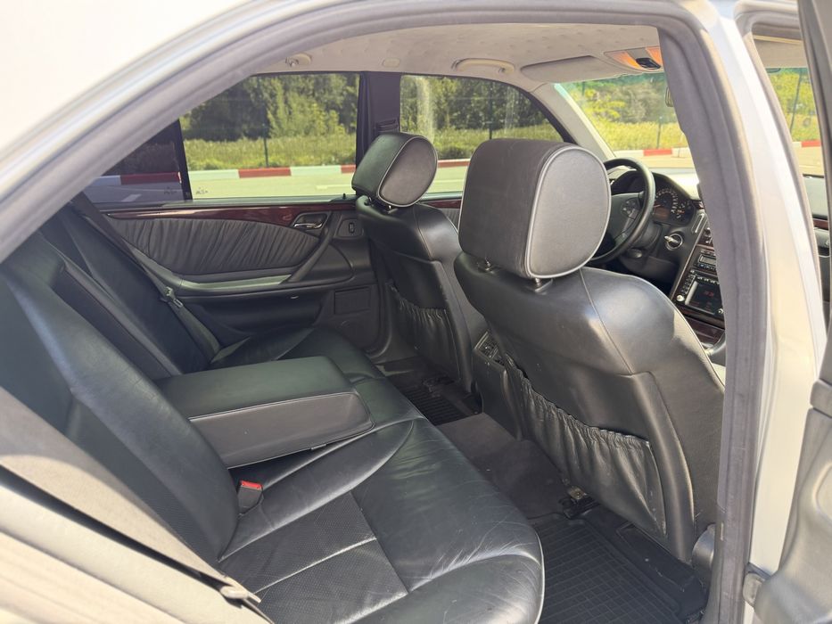 Mersedes E200 W210 2.0 KOMPRESSOR m111 рестайлинг