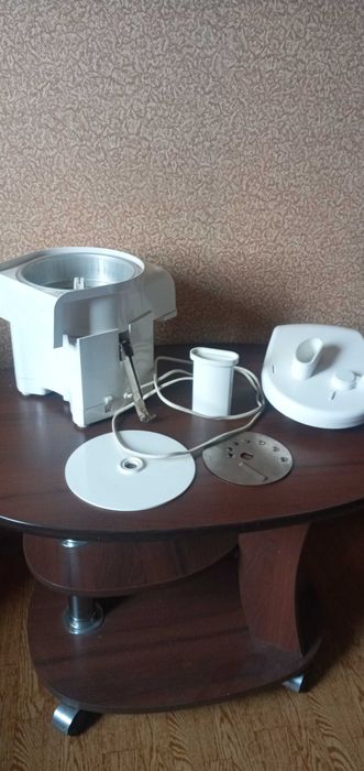 2 Соковыжималки-шинковки.