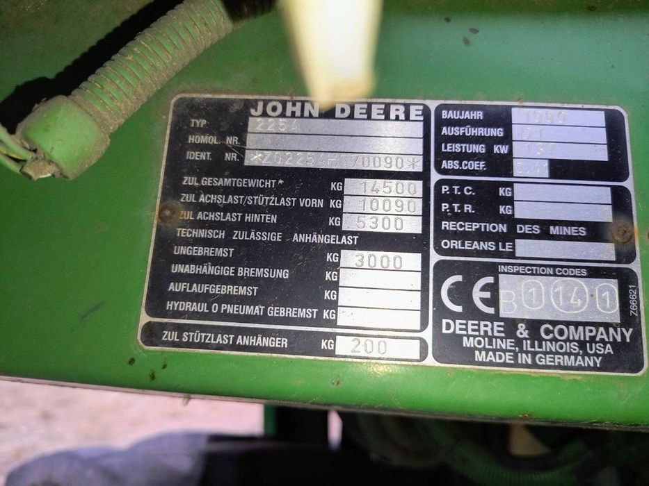 John Deere 2254.