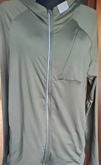 Bluza sportowa unicexs na zamek z kieszeniami.Nowa