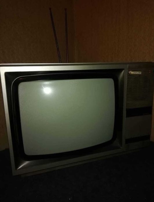 2 Tvs Samsung antigas