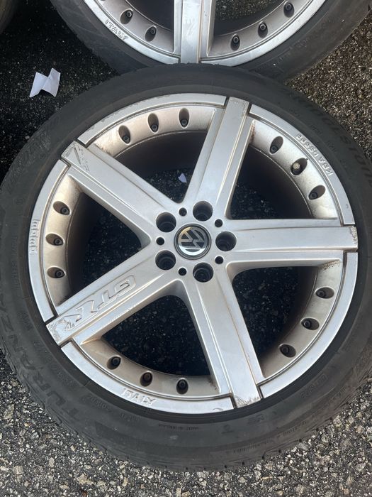 Jantes Momo Gtr r17 5x100 VW