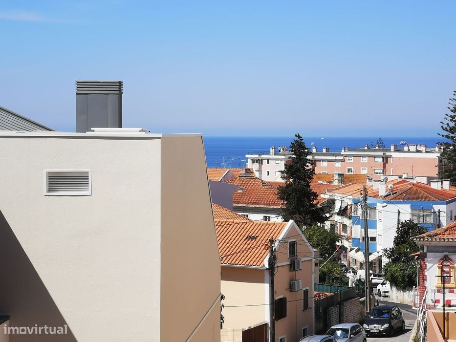 Apartamento T2 Parede Centro a 3 minutos da Estação da CP