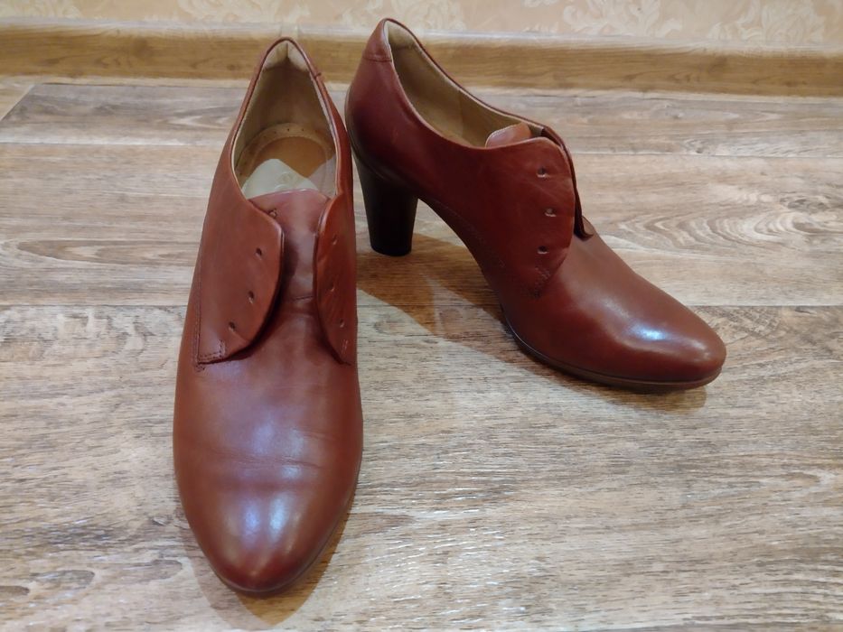 Продам женские ботинки. Ecco. 38 р