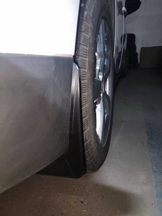 Брызговики на Chevrolet Volt Вольт 1/2 заглушка бампера Opel Vivaro