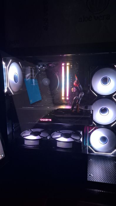 Placa grafica Rx 7800 XT 16 GB gigabyte OC