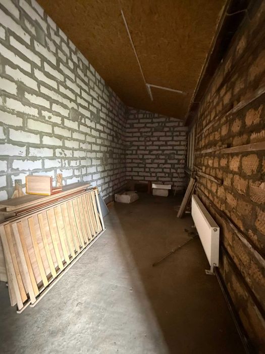 Продаж приміщення під склад, автосервіс, виробництво. с. Бузова Житомирська трасса 15км до Окружної