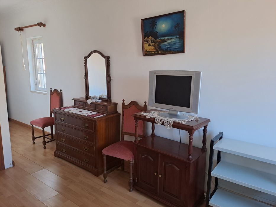 Quarto 30m2 em Moradia