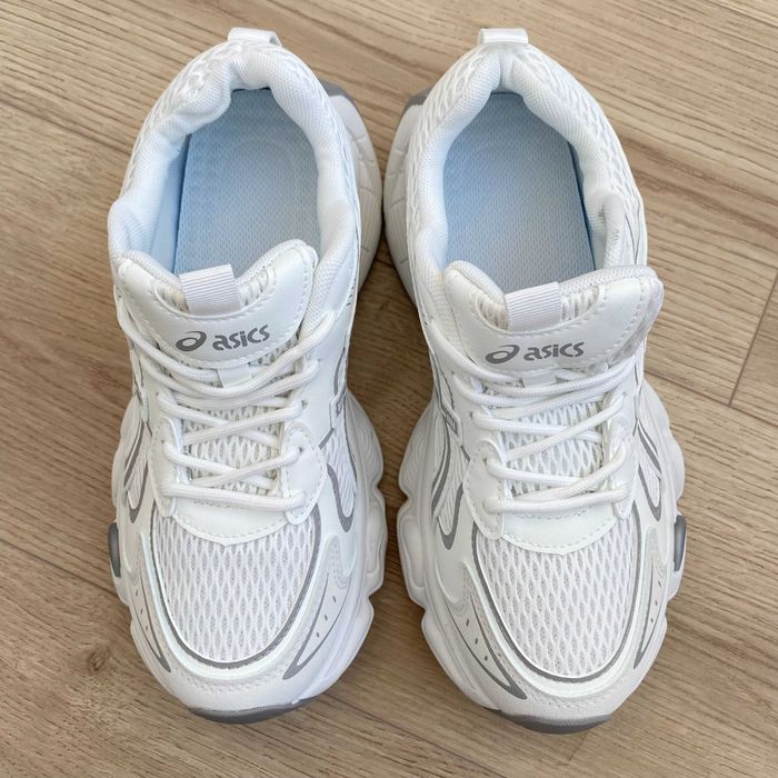 Легкі білі кросівки демісезон, сітка, товста підошва, різні розміри