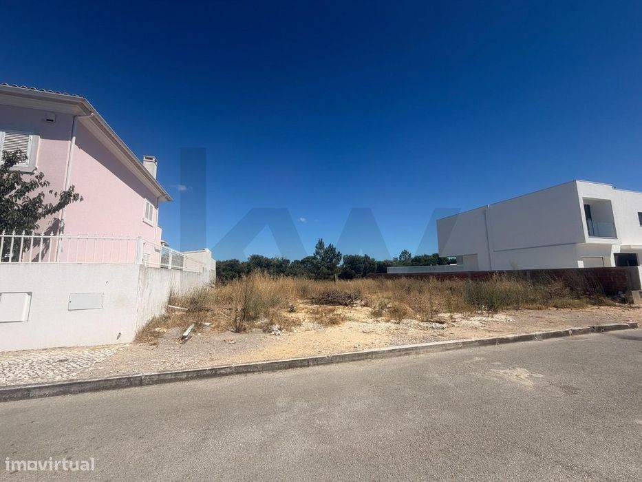 Lote para Construção na Quinta da Serralheira