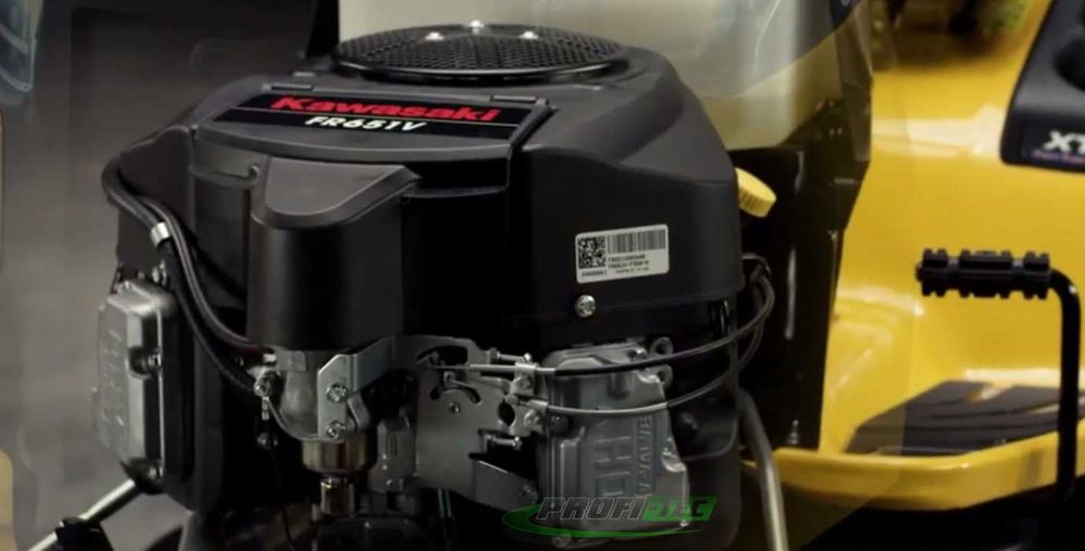 Bardzo mocny TRAKTOREK CUB CADET
Model XT2 QS117 Kawasaki V2 HYDRO PRO