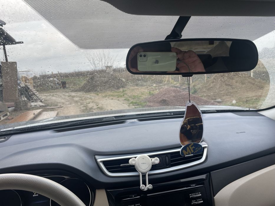 Нісан Рог 2015 рік пробіг на Украіні мінімальний