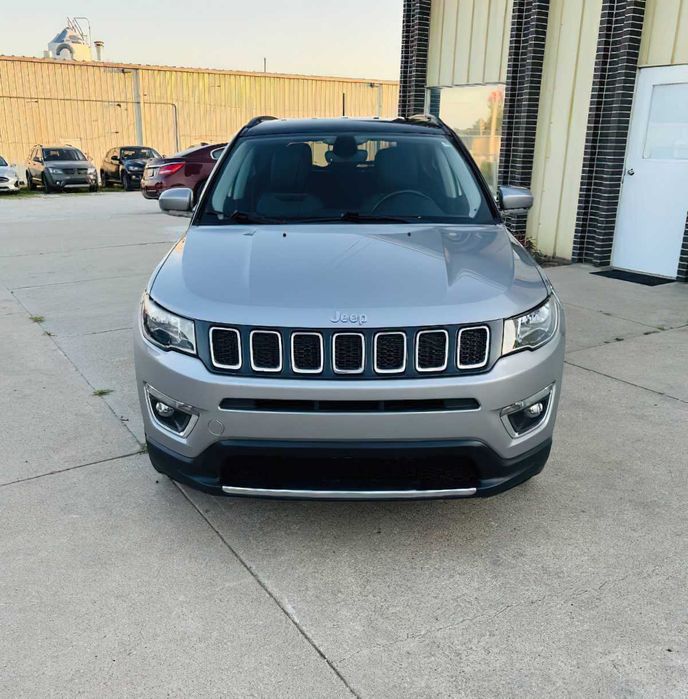 Jeep Compass Latitude      2019