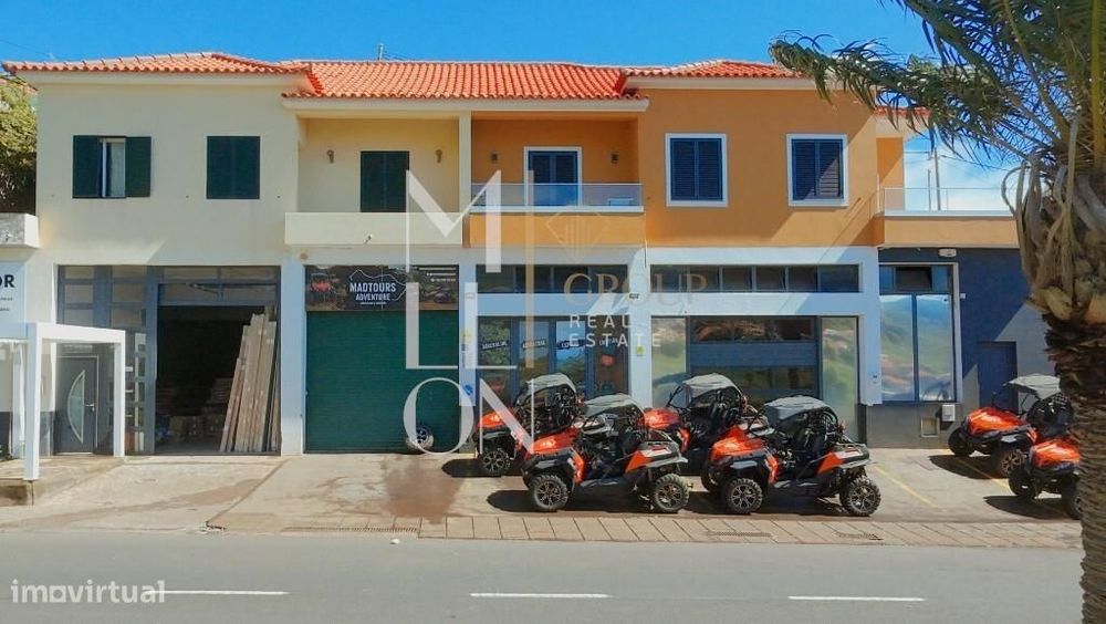 Armazém com 220m2 no Caniçal com Rendimento Estável