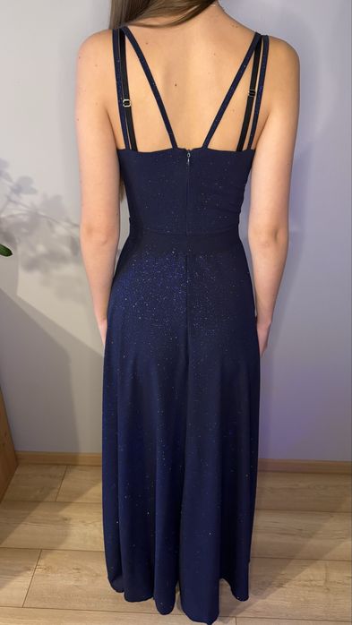 Sukienka długa na studniówkę