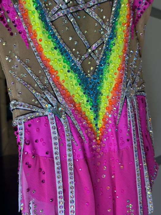 Strój startowy do gimnastyki artystycznej