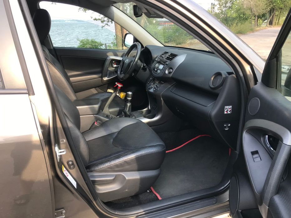 Продам Tayota rav4