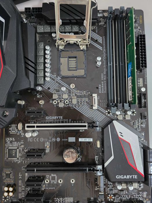 Bundle i5 9600k + DDR4 8gb + Gigabyte z390 Gaming x